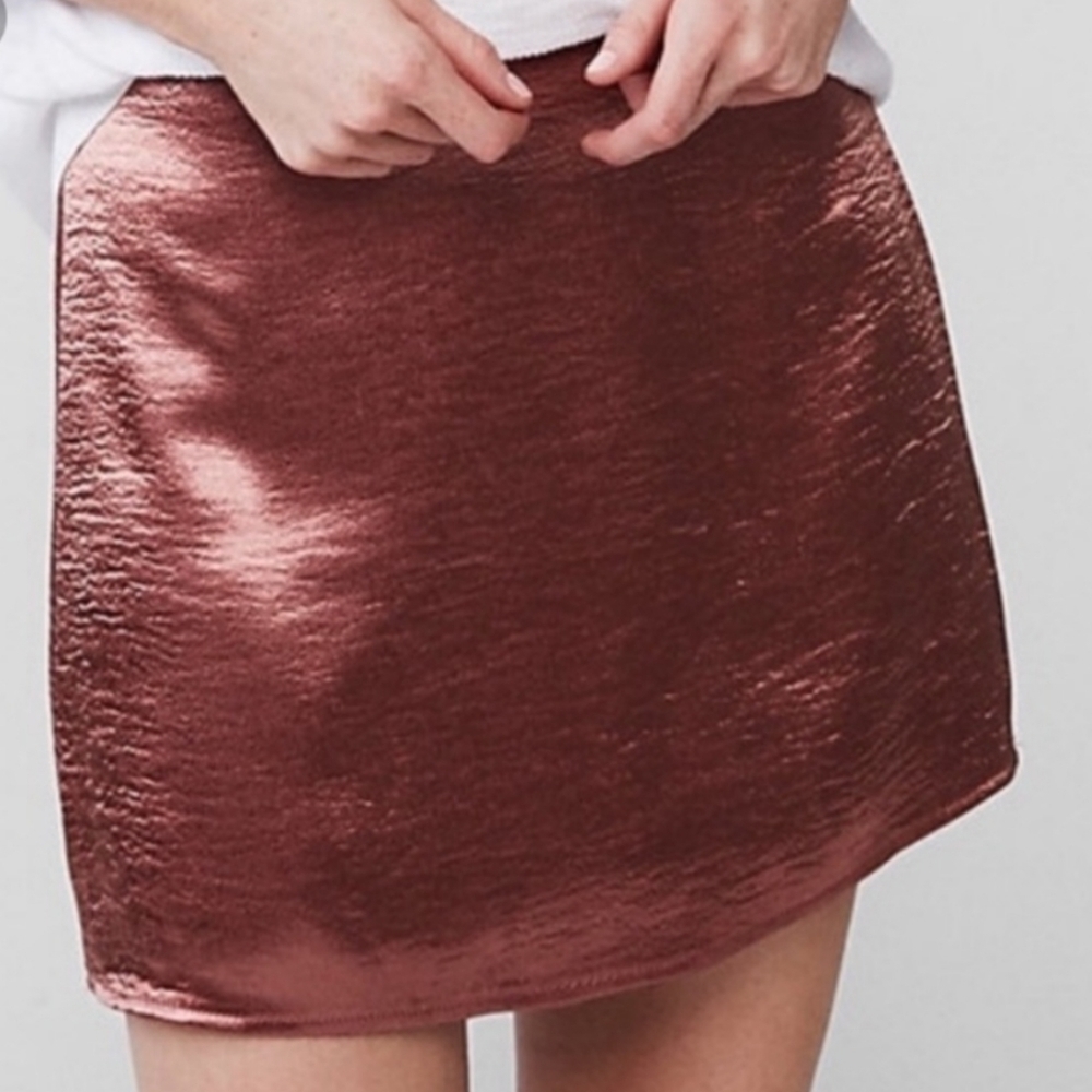 Express Blush Satin Mini Skirt sz 8 Fully Lined Metallic